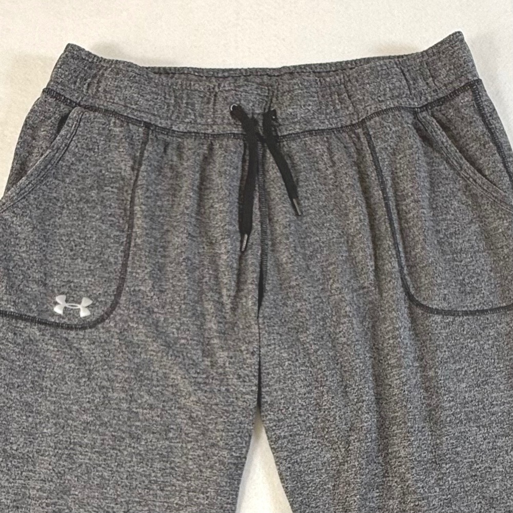 Under Armour Capri Joggers Womens Medium Heathered Gray Drawstring Pants